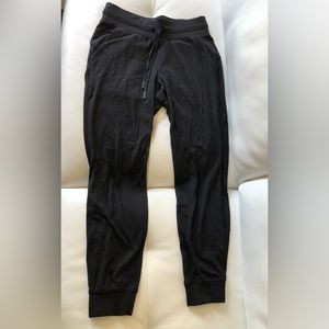 Lululemon joggers, black, size 6
